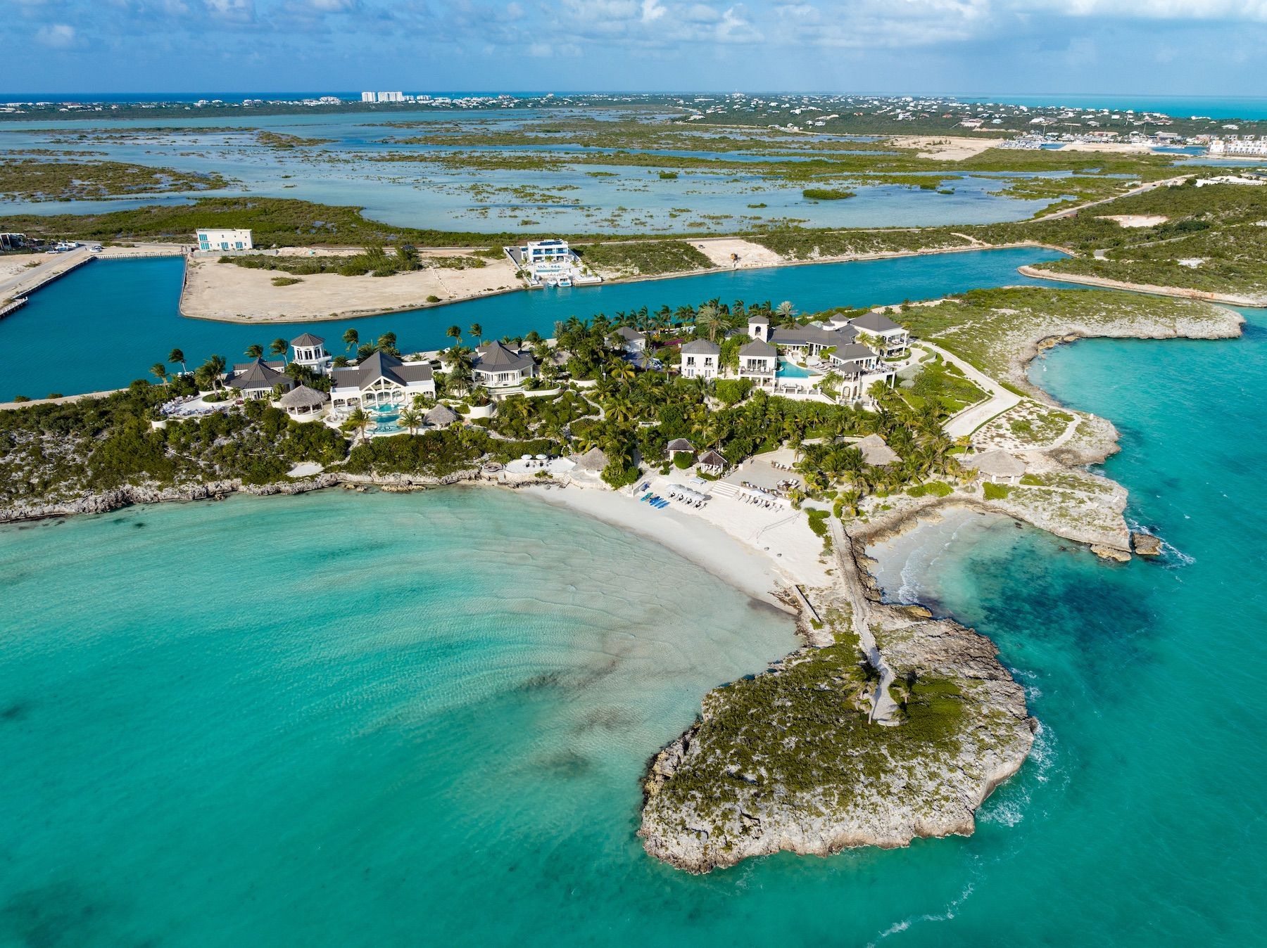 Emara Estate is located on the Turtle Tail peninsula of Providenciales Island